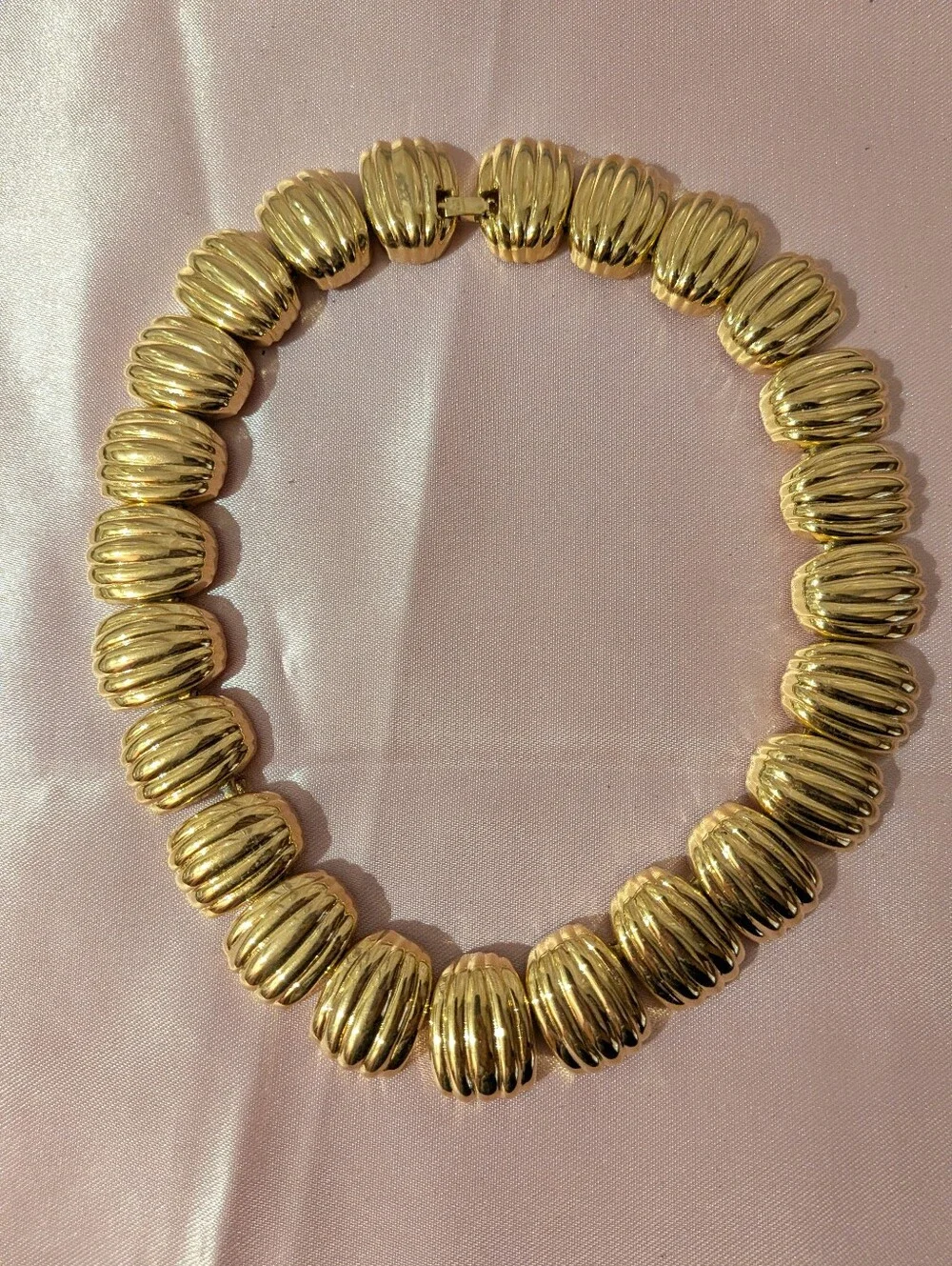 N/A elegant gold